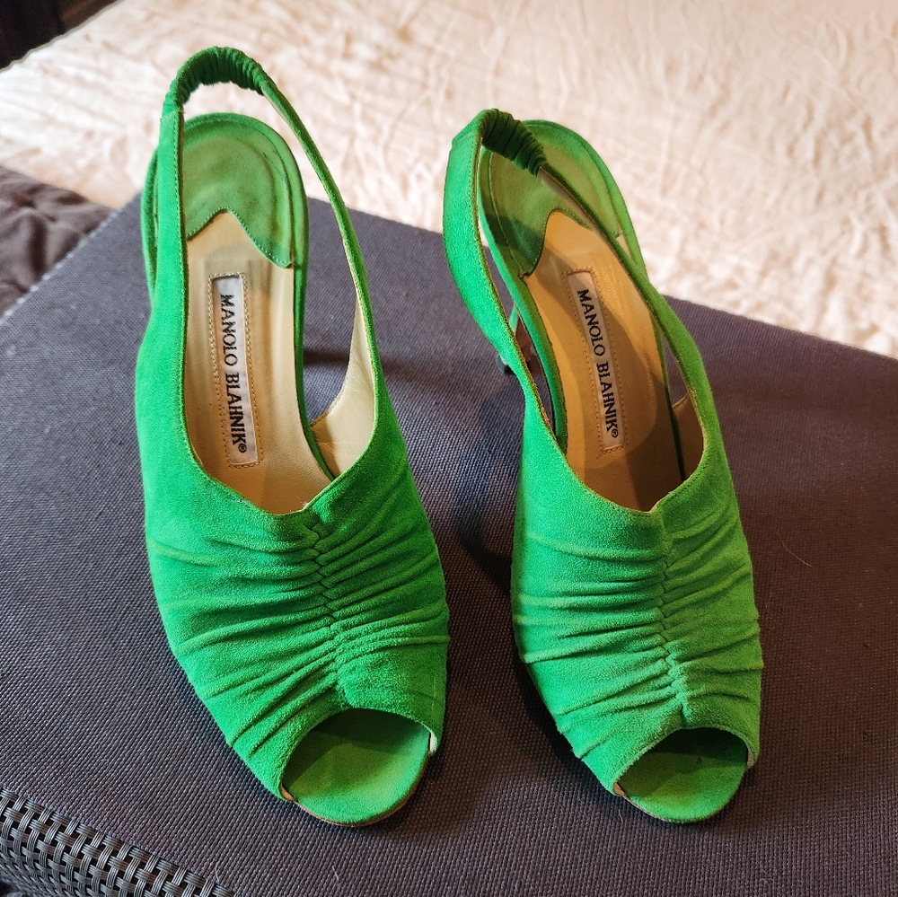 Manolo Blahnik green peep toe heels